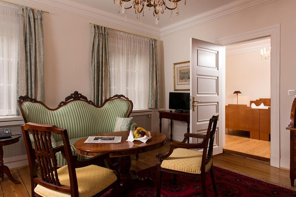 Palais Esplanade Hamburg - Adults Only Otel Oda fotoğraf